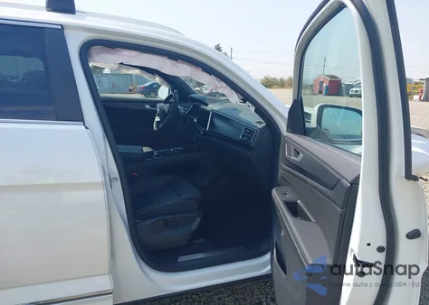 2024 Volkswagen Atlas Cross Sport 2.0T Sel R-Line z USA, uszkodzony, nr VIN 1V2AE2CA5RC227930